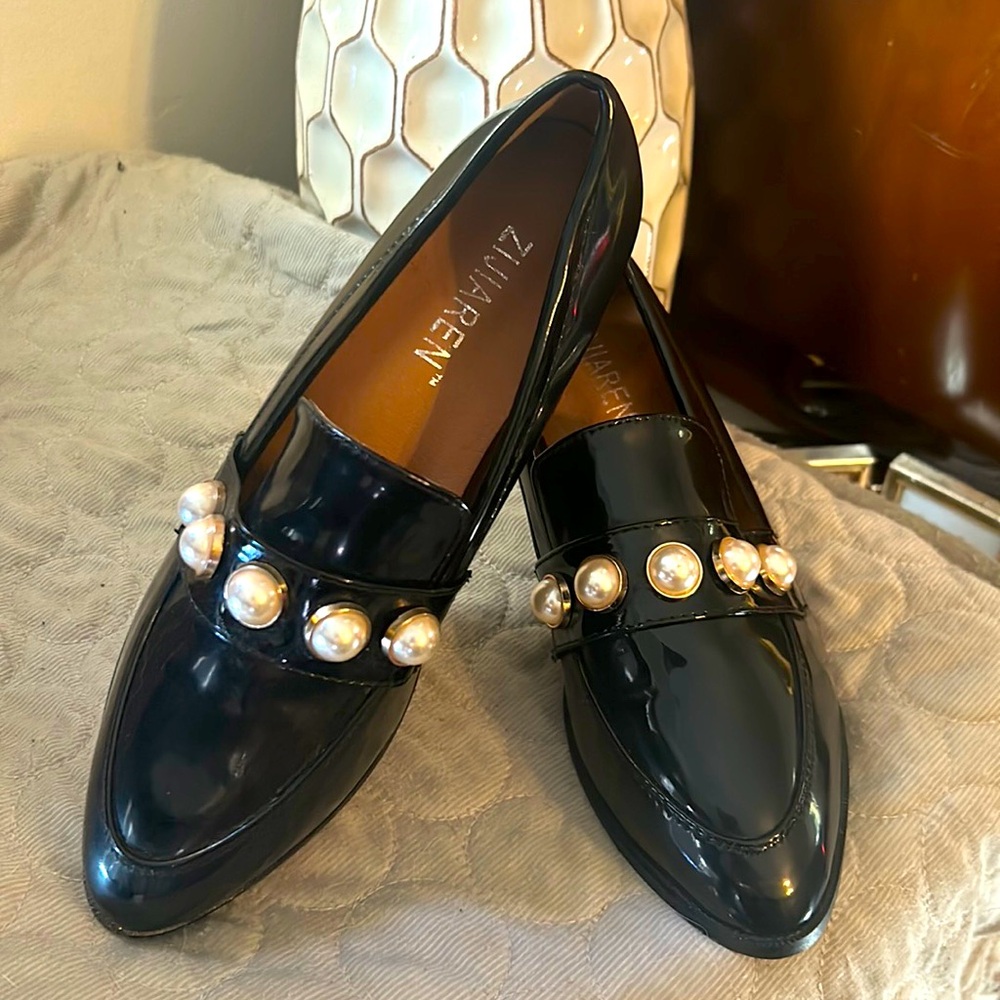 Flat Patent Leather Pearl Loafers. Size 7.5-8. New!! Spring/Fall 2025 Gorgeous!!
